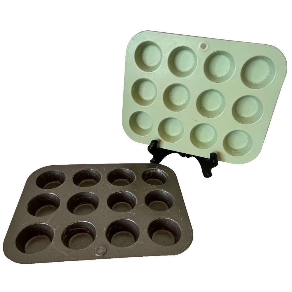 Vintage Mirro Mini Cupcake Pans SET of TWO Aluminum Made USA M82 Green Silver